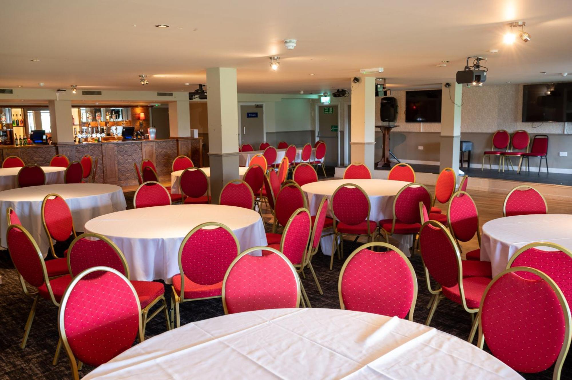 The Titan Hotell Clydebank Eksteriør bilde
