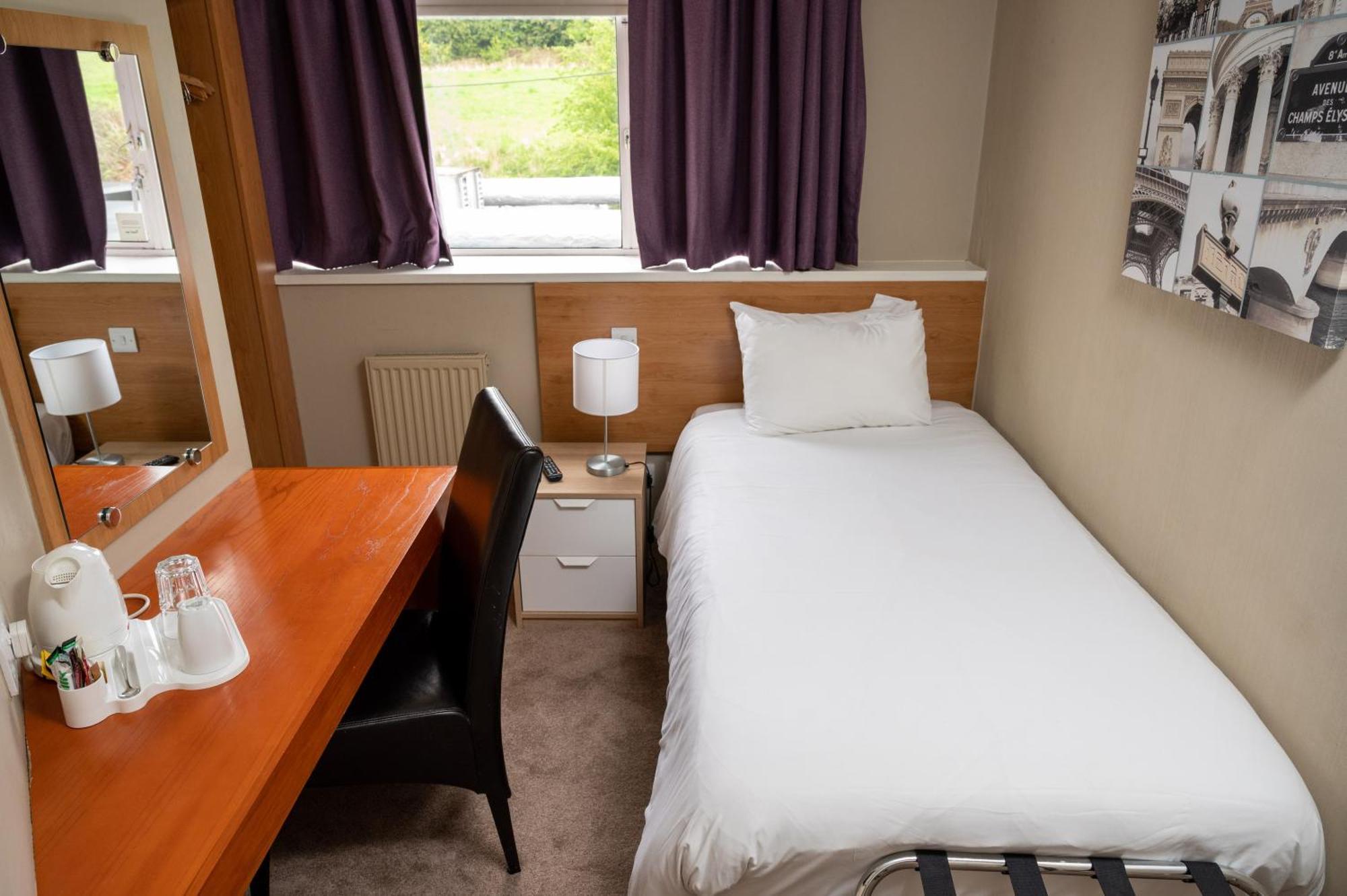 The Titan Hotell Clydebank Eksteriør bilde