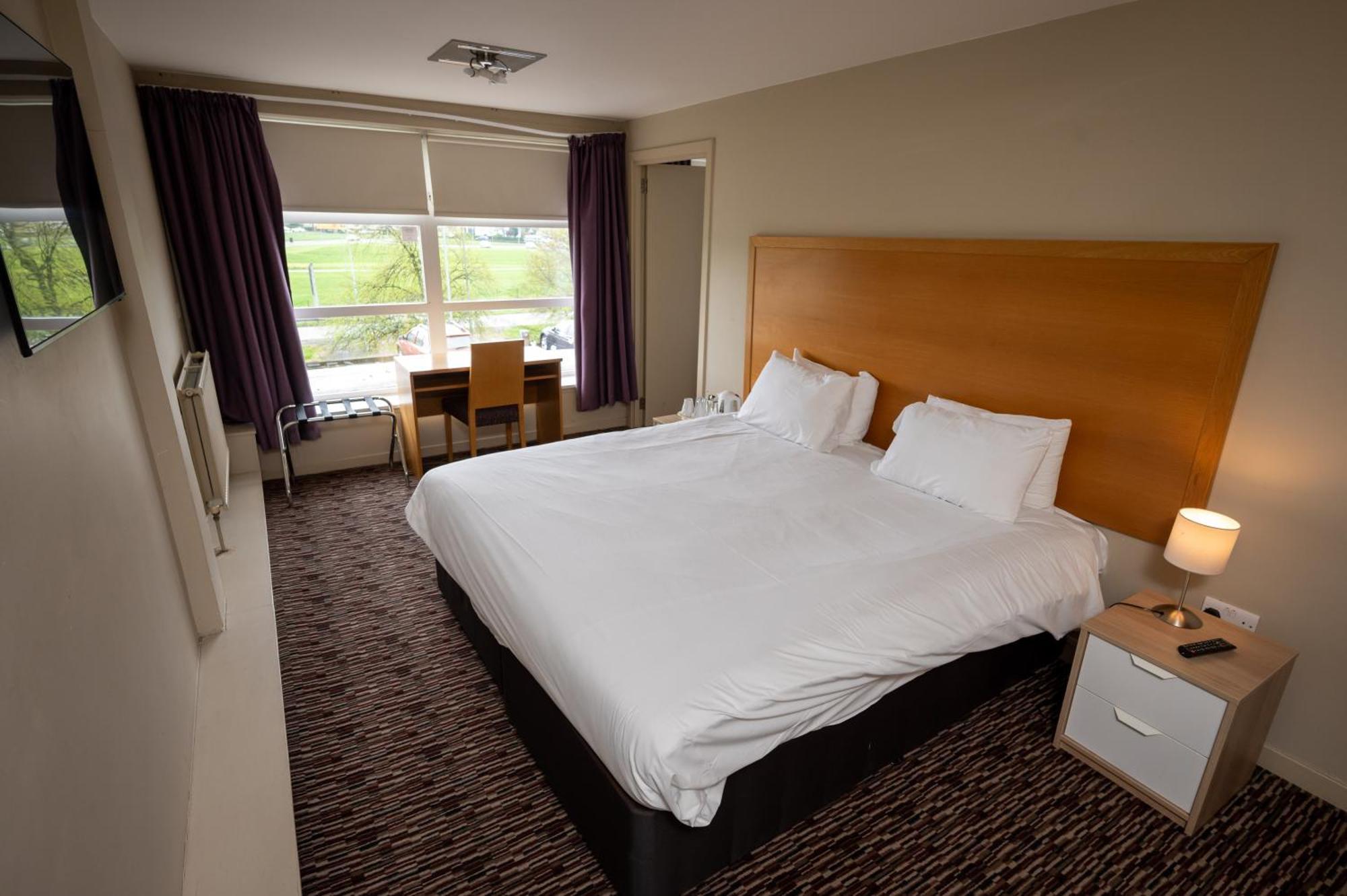 The Titan Hotell Clydebank Eksteriør bilde